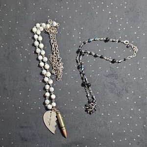 Elegant Silver and White Necklace